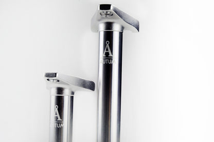 TRIPOD SEATPOST – anodized glossy silver