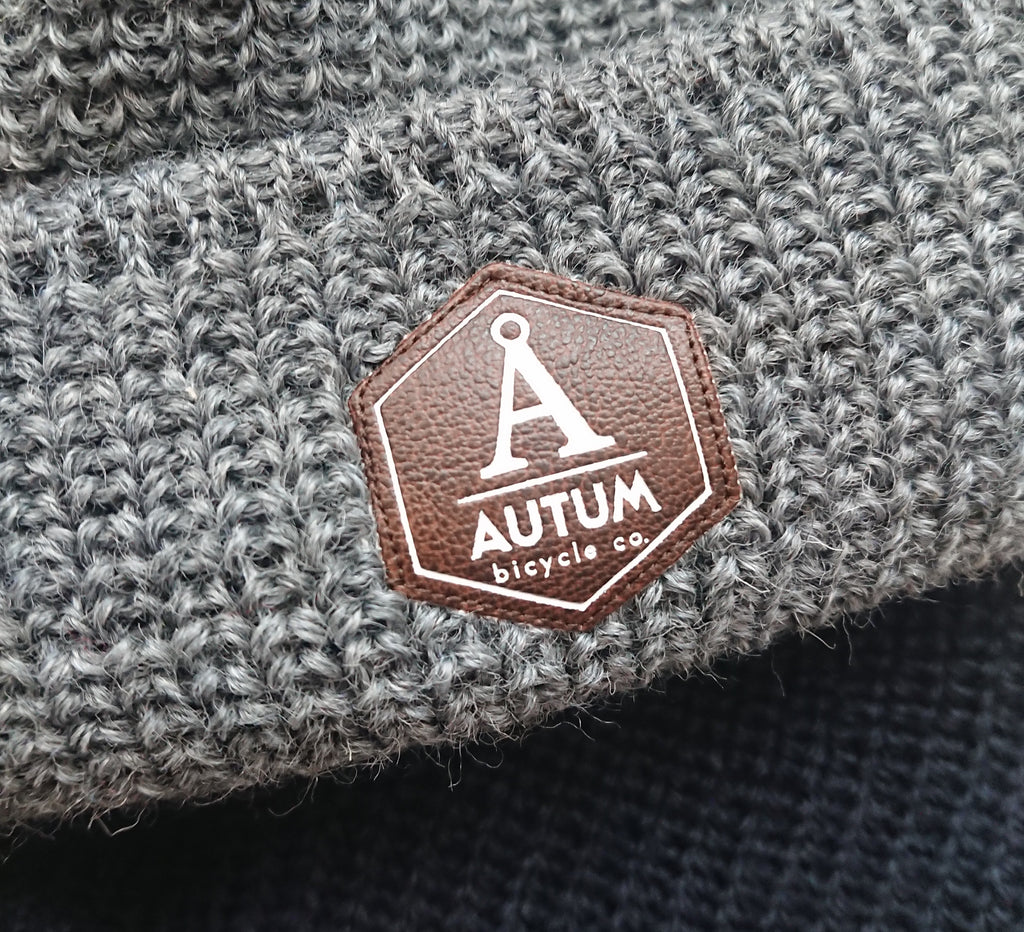FISHERMAN BEANIE -Å LOGO PATCH